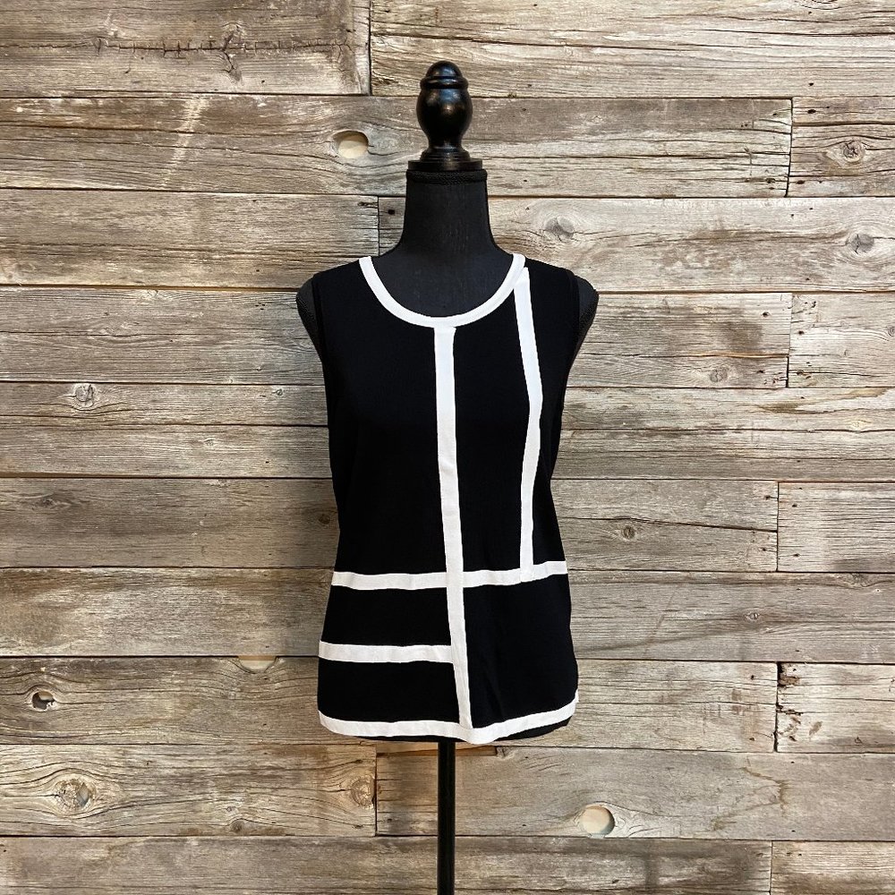 🖤Black and White Graphic Tank Top 🖤